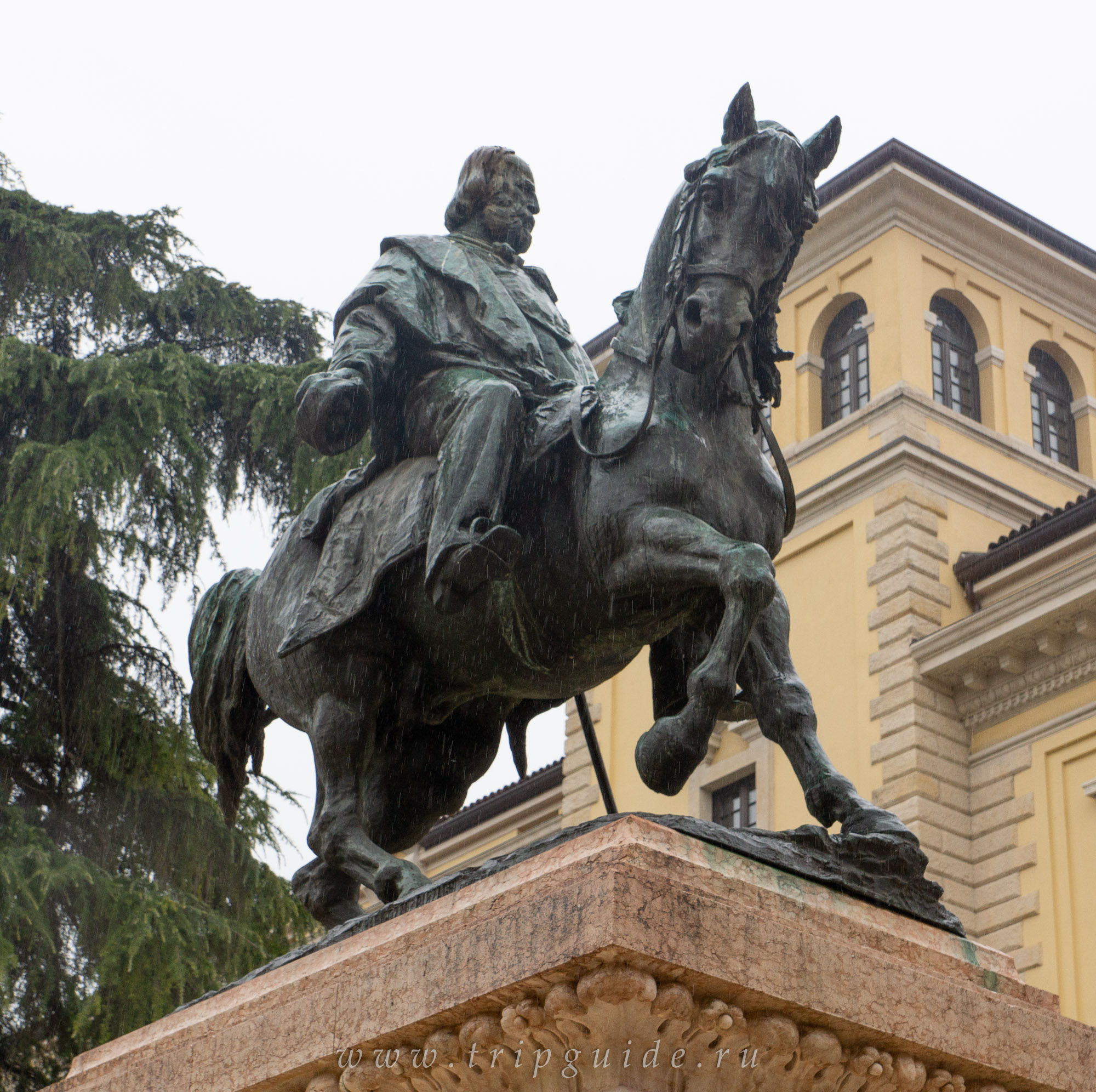 Памятник Гарибальди в Вероне