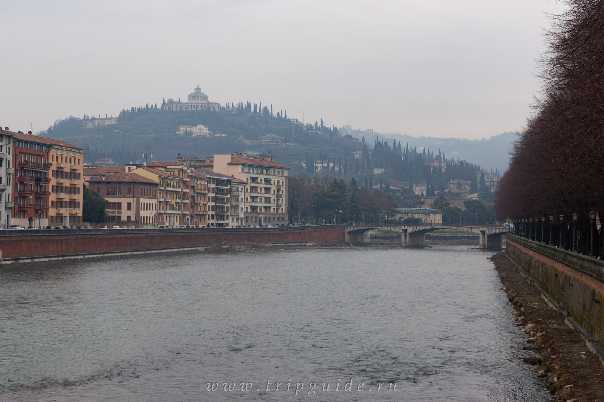 Река Адидже и вид на форт Святого Леонардо (Forte San Leonardo)