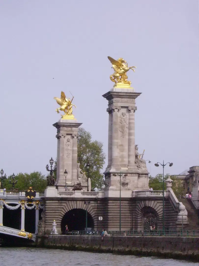 Мост Александра III, катание на корабликах по Сене Мост Александра III, катание на корабликах по Сене
