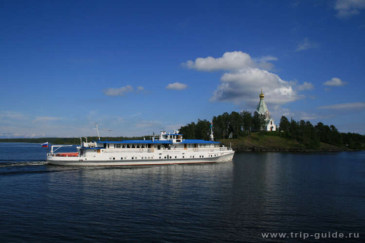 Круиз москва петербург валаам. Теплоход Валаам Киретский. Теплоход инженер Нарин. Валаамский монастырь теплоход. Теплоход на Валаам из Санкт-Петербурга.